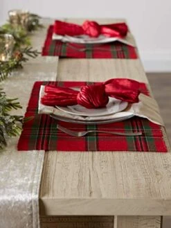Farmhouse Christmas Plaid Dining Table & Kitchen Décor, Holiday Placemat Set, 13x19, Red & Green, 6 Count -Generic Furniture Shop 41VE8FcMtSL