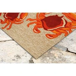 Liora Manne Frontporch Indoor Outdoor Rug - Novelty Design, Hand Hooked, Weather Resistant, UV Stabilized, Foyers, Porches, Patios & Decks, Crabs Natural, 1'8" X 2' 6"