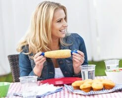 Zyliss YLISS Corn Holders -Generic Furniture Shop 51nOVAe2iVL