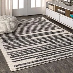 JONATHAN Y MOH207A-4 Khalil Modern Berber Stripe Indoor Farmhouse Area Rug Bohemian Minimalistic Striped Easy Cleaning Bedroom Kitchen Living Room Non Shedding, 4 X 6, Cream,Black